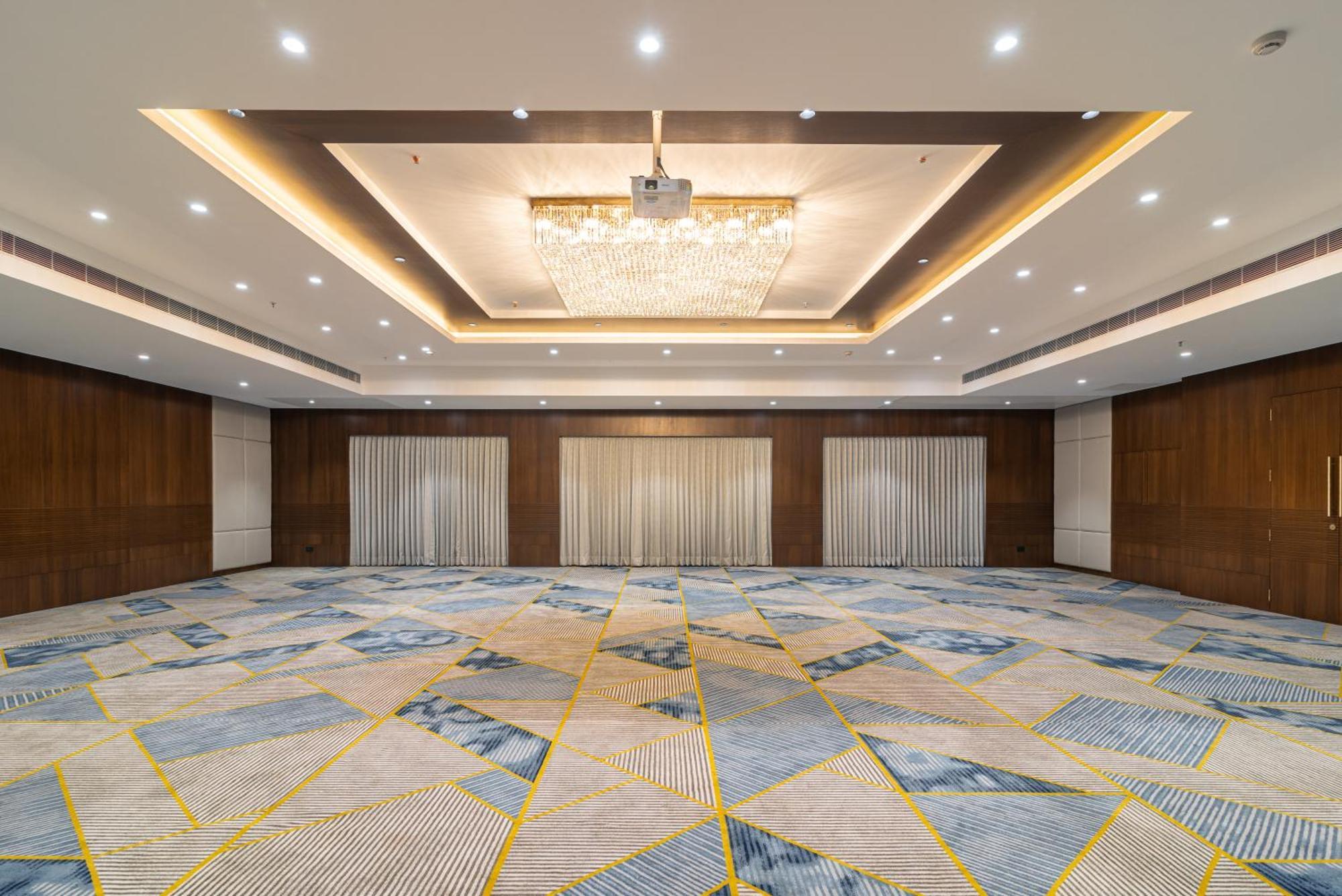 Royal Embassy Otel Erode Dış mekan fotoğraf