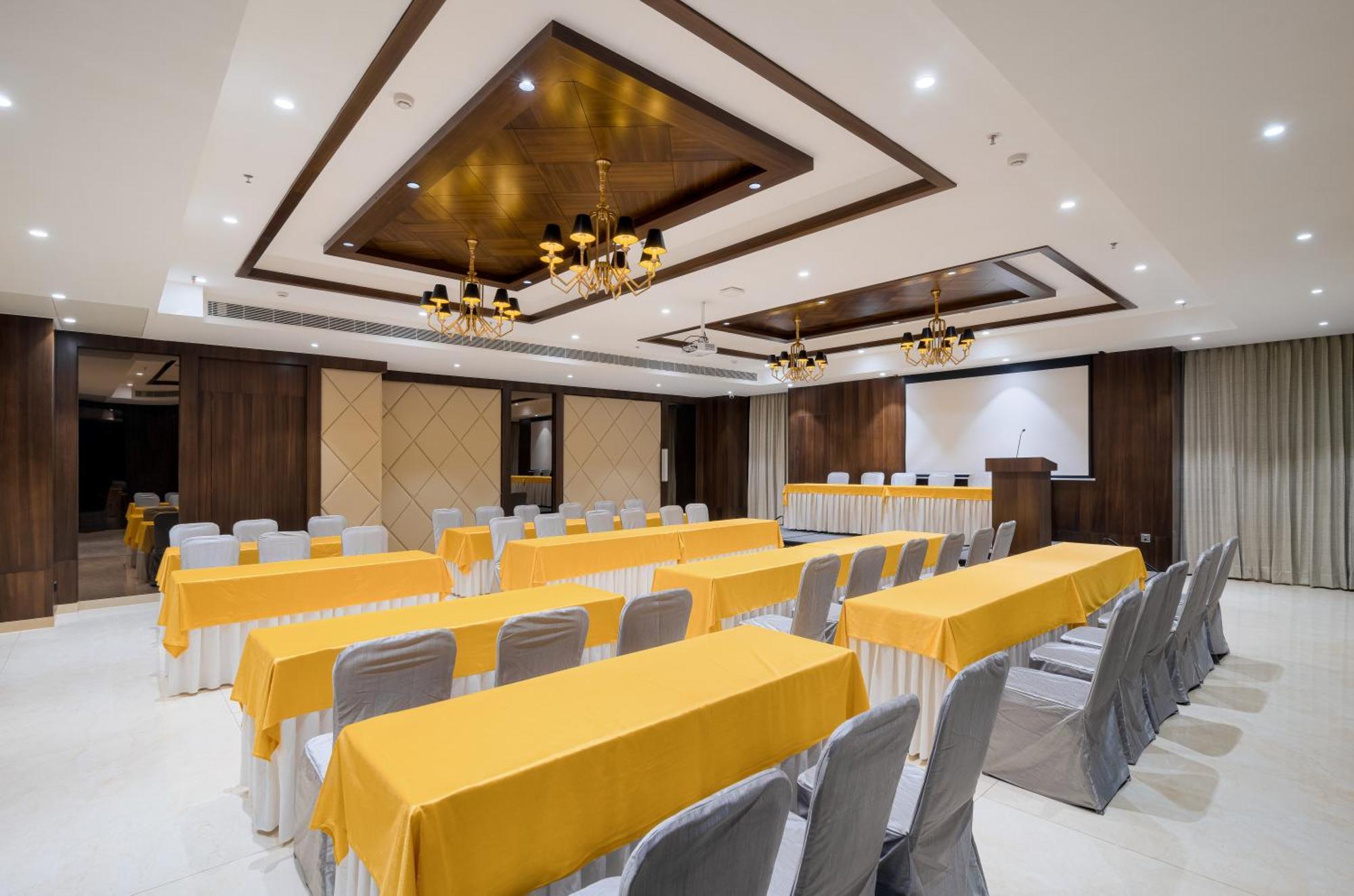 Royal Embassy Otel Erode Dış mekan fotoğraf