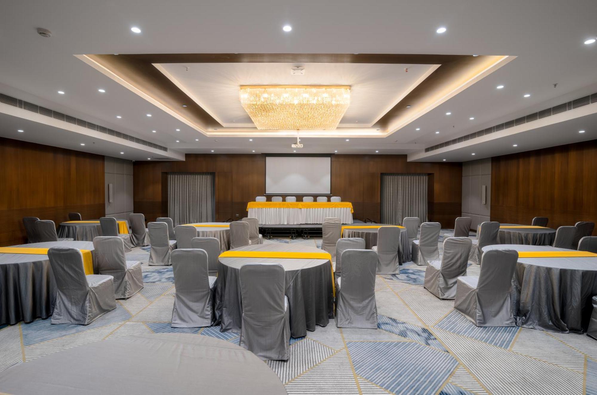 Royal Embassy Otel Erode Dış mekan fotoğraf