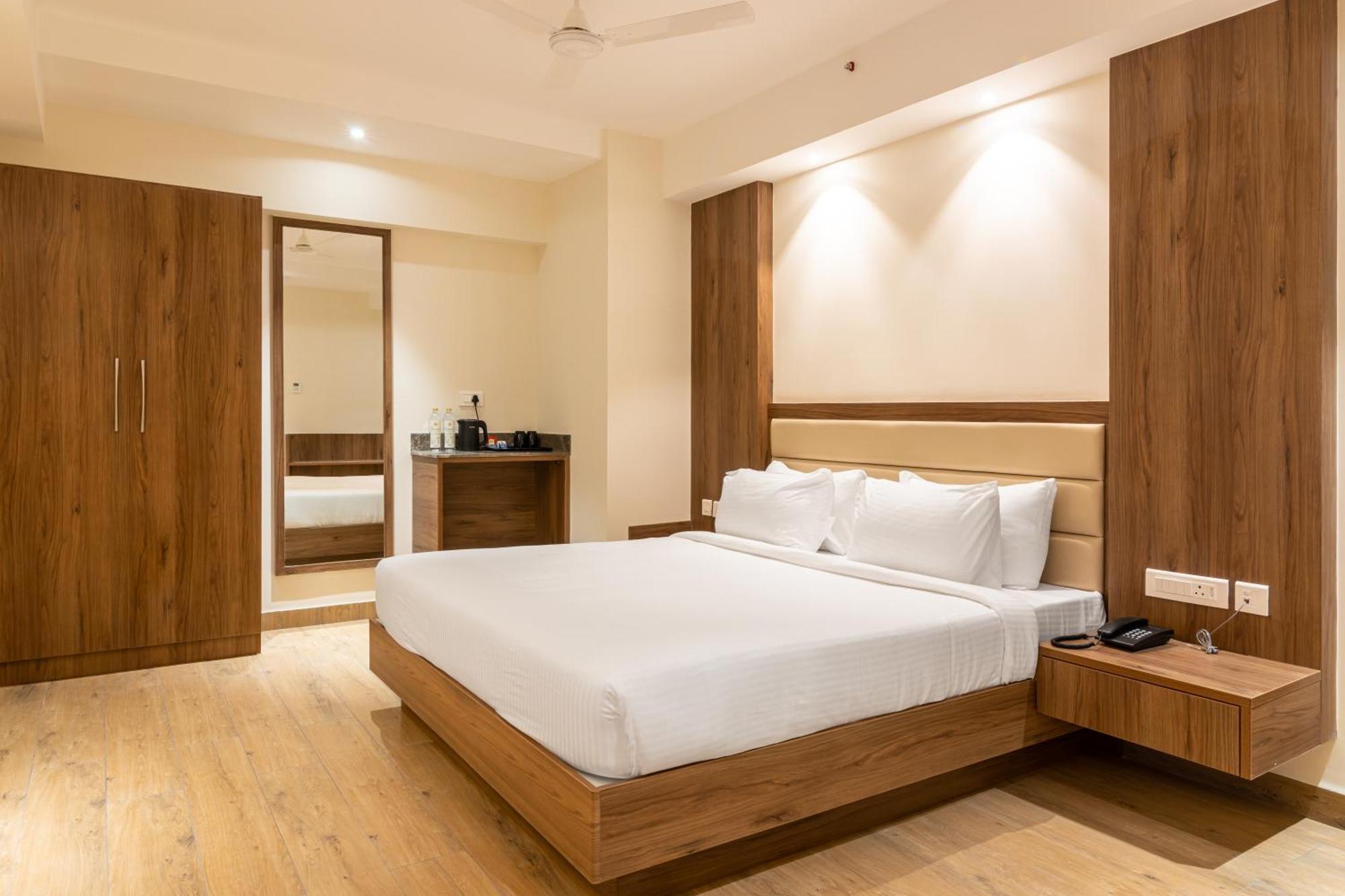 Royal Embassy Otel Erode Dış mekan fotoğraf