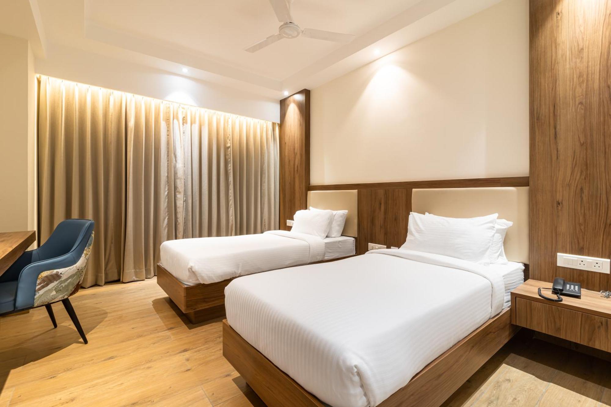 Royal Embassy Otel Erode Dış mekan fotoğraf