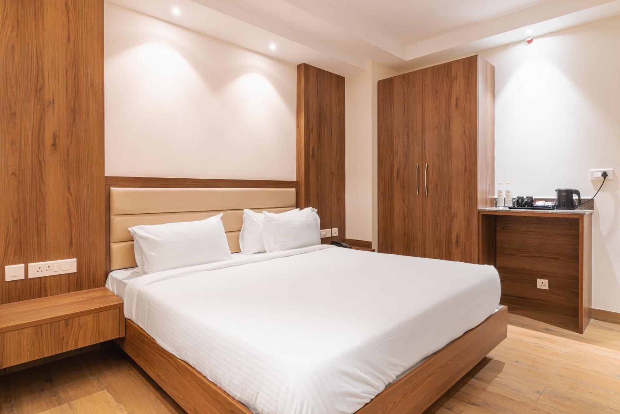 Royal Embassy Otel Erode Dış mekan fotoğraf